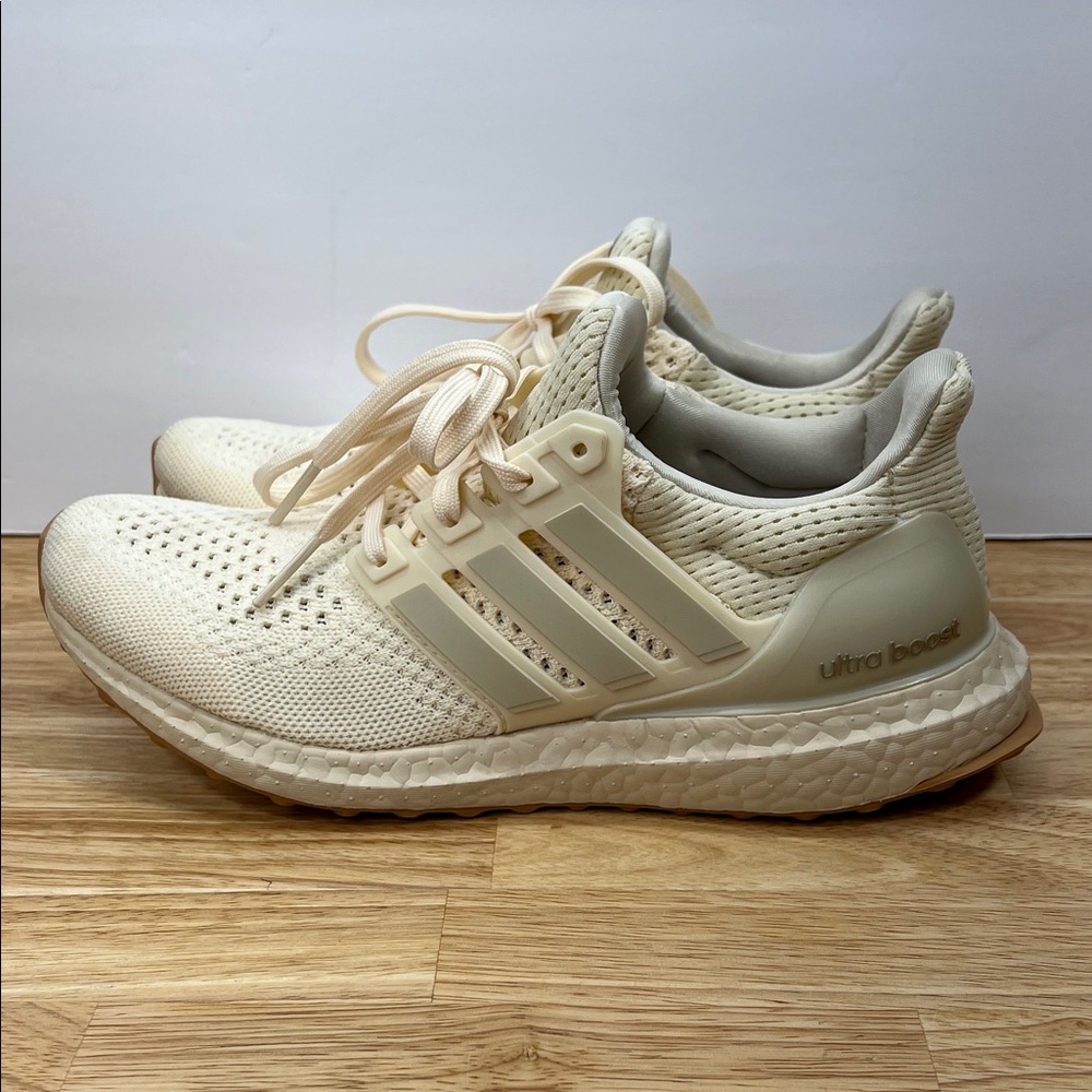 NEW Adidas 8 Ultra Boost 1.0 Womens Beige Running Shoes